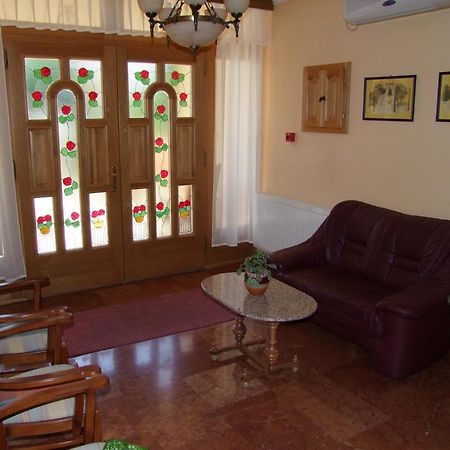 Julia Panzio Bed & Breakfast ไฮจ์ดุสโซบอสโล ภายนอก รูปภาพ