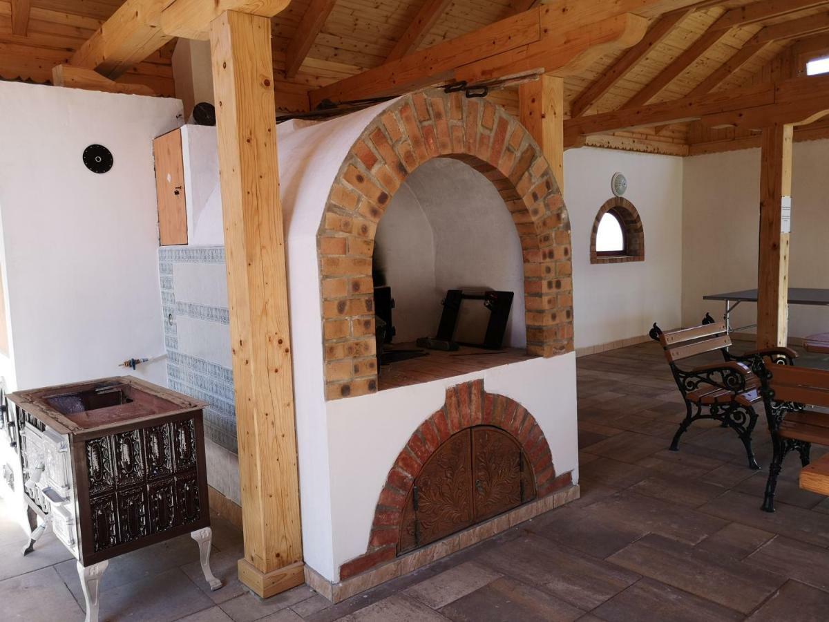 Julia Panzio Bed & Breakfast ไฮจ์ดุสโซบอสโล ภายนอก รูปภาพ
