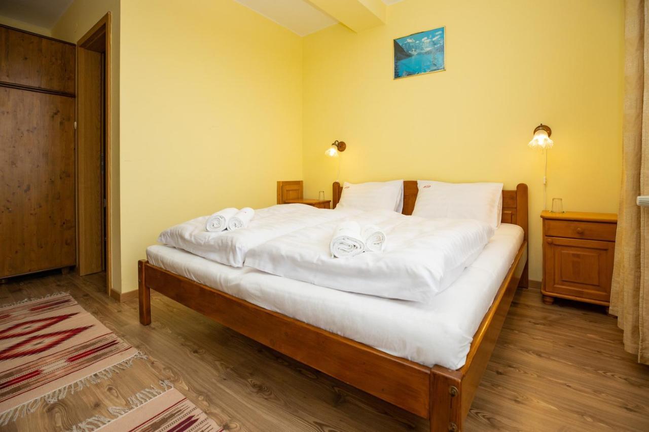 Julia Panzio Bed & Breakfast ไฮจ์ดุสโซบอสโล ภายนอก รูปภาพ