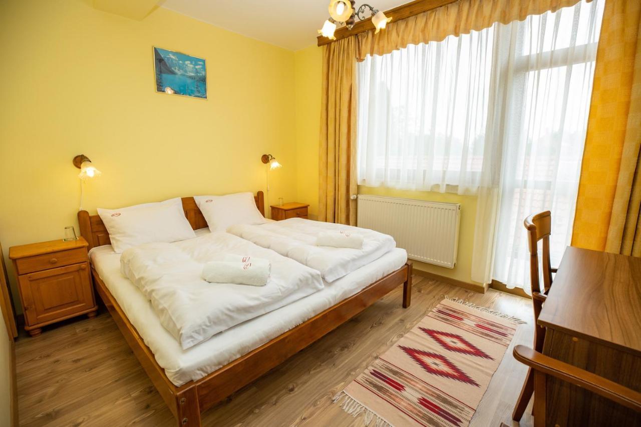 Julia Panzio Bed & Breakfast ไฮจ์ดุสโซบอสโล ภายนอก รูปภาพ
