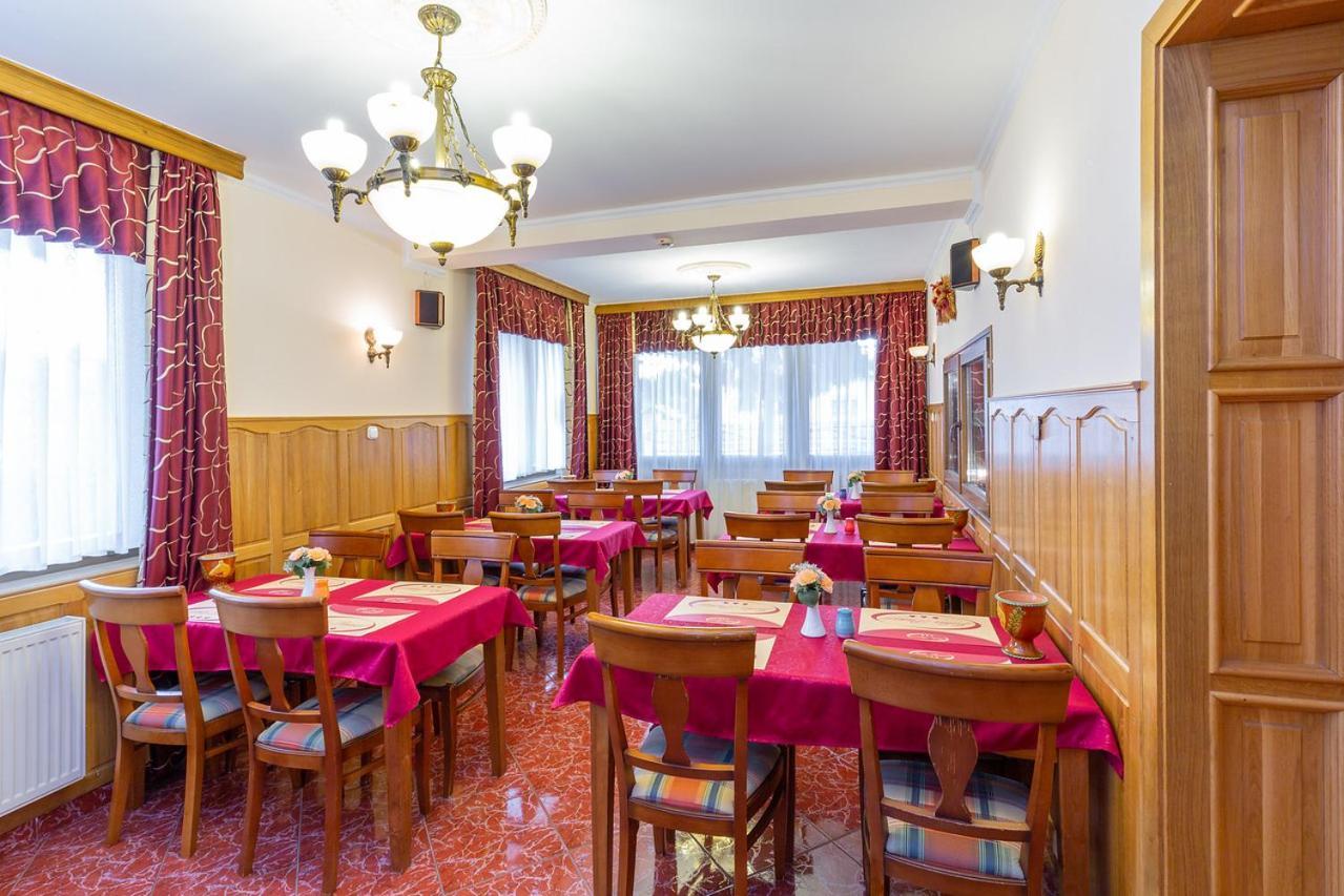 Julia Panzio Bed & Breakfast ไฮจ์ดุสโซบอสโล ภายนอก รูปภาพ